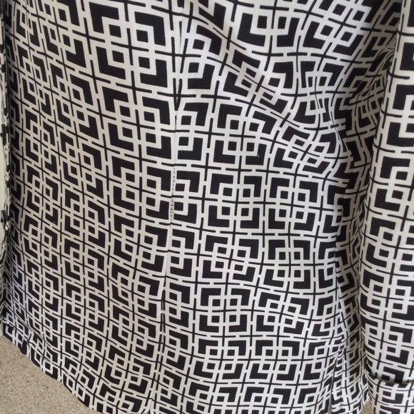 Vintage Y2K Black & White Silk Geometric Print Blouse | Jacket S - Picture 10 of 12